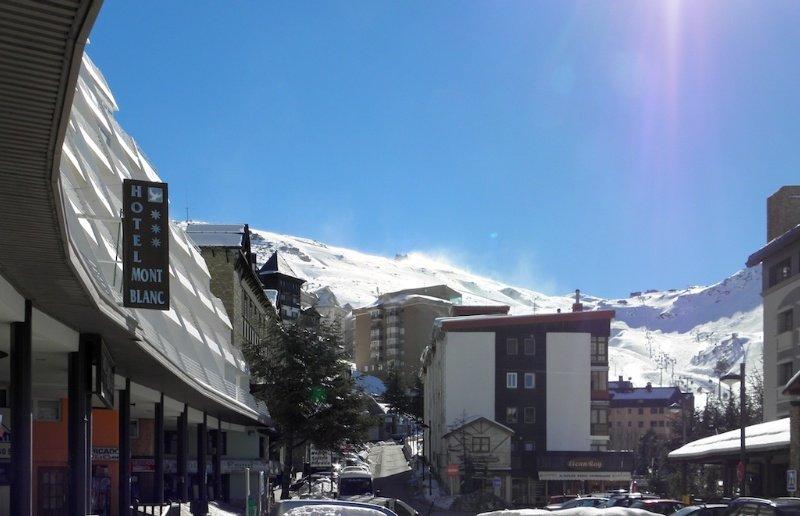 Mont Blanc Hotel Sierra Nevada Bagian luar foto